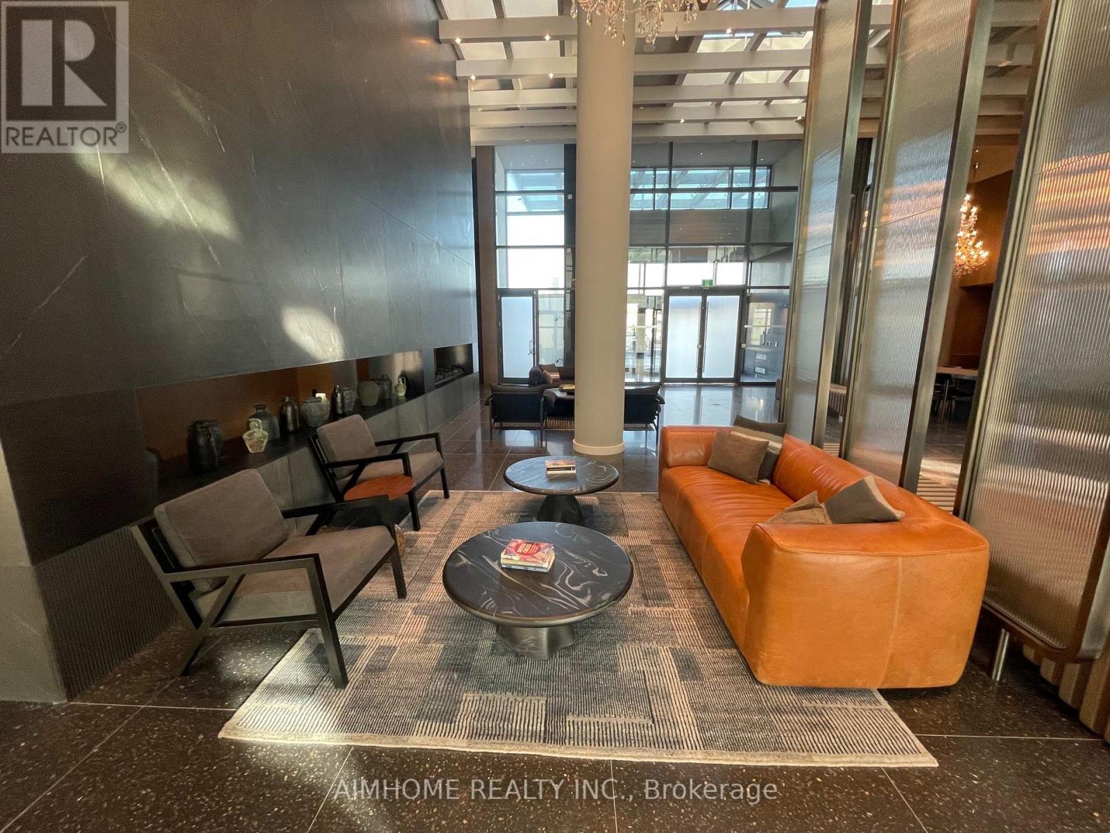 1810 - 8 Interchange Way, Vaughan, Ontario  L4K 0R2 - Photo 4 - N12573952