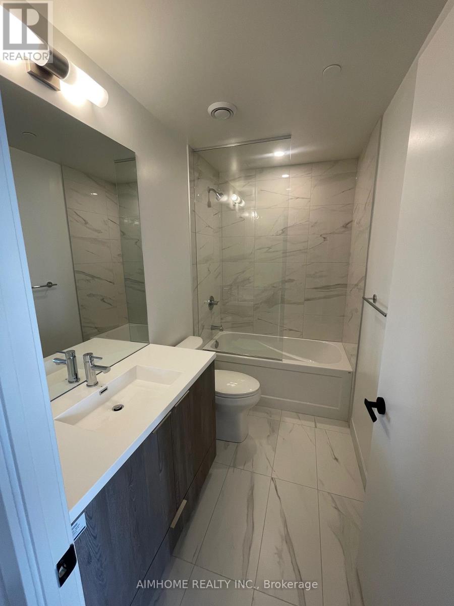 1810 - 8 Interchange Way, Vaughan, Ontario  L4K 0R2 - Photo 9 - N12573952