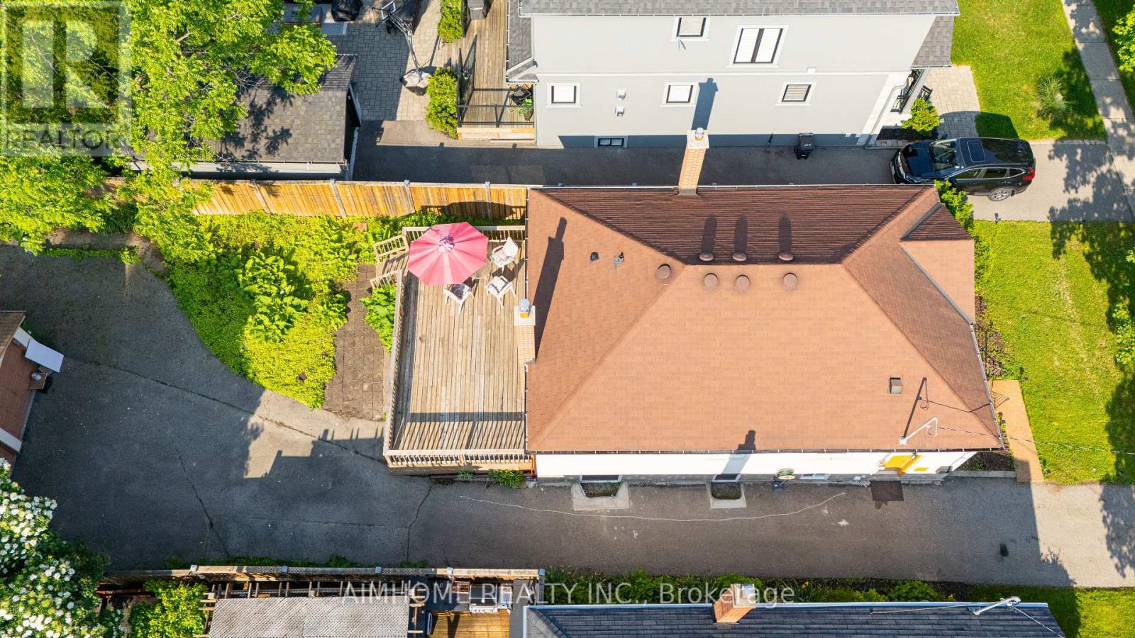 97 Edgecroft Road, Toronto, Ontario M8Z 2C2 - Photo 13 - W12573922