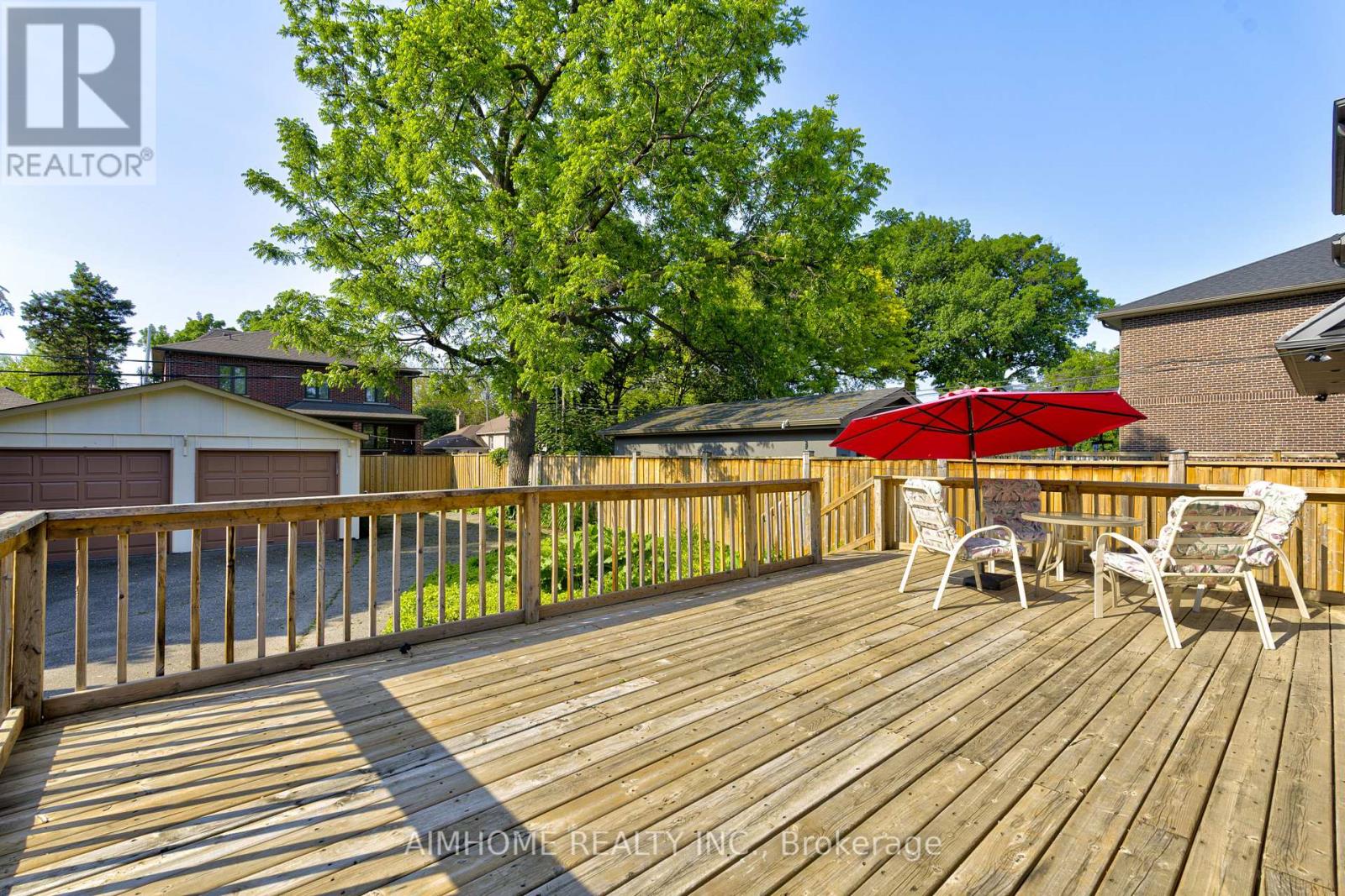 97 Edgecroft Road, Toronto, Ontario M8Z 2C2 - Photo 17 - W12573922