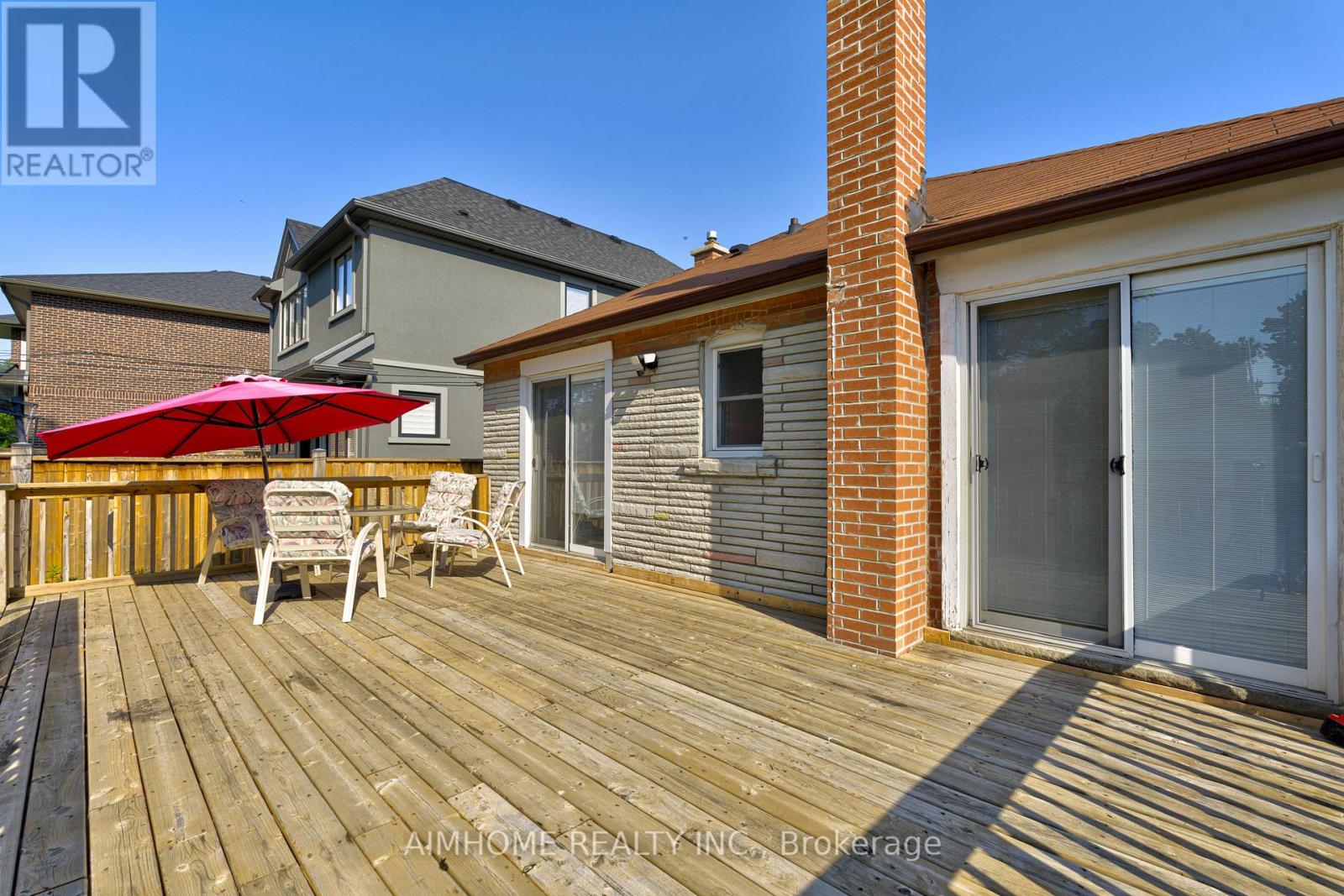 97 Edgecroft Road, Toronto, Ontario M8Z 2C2 - Photo 18 - W12573922