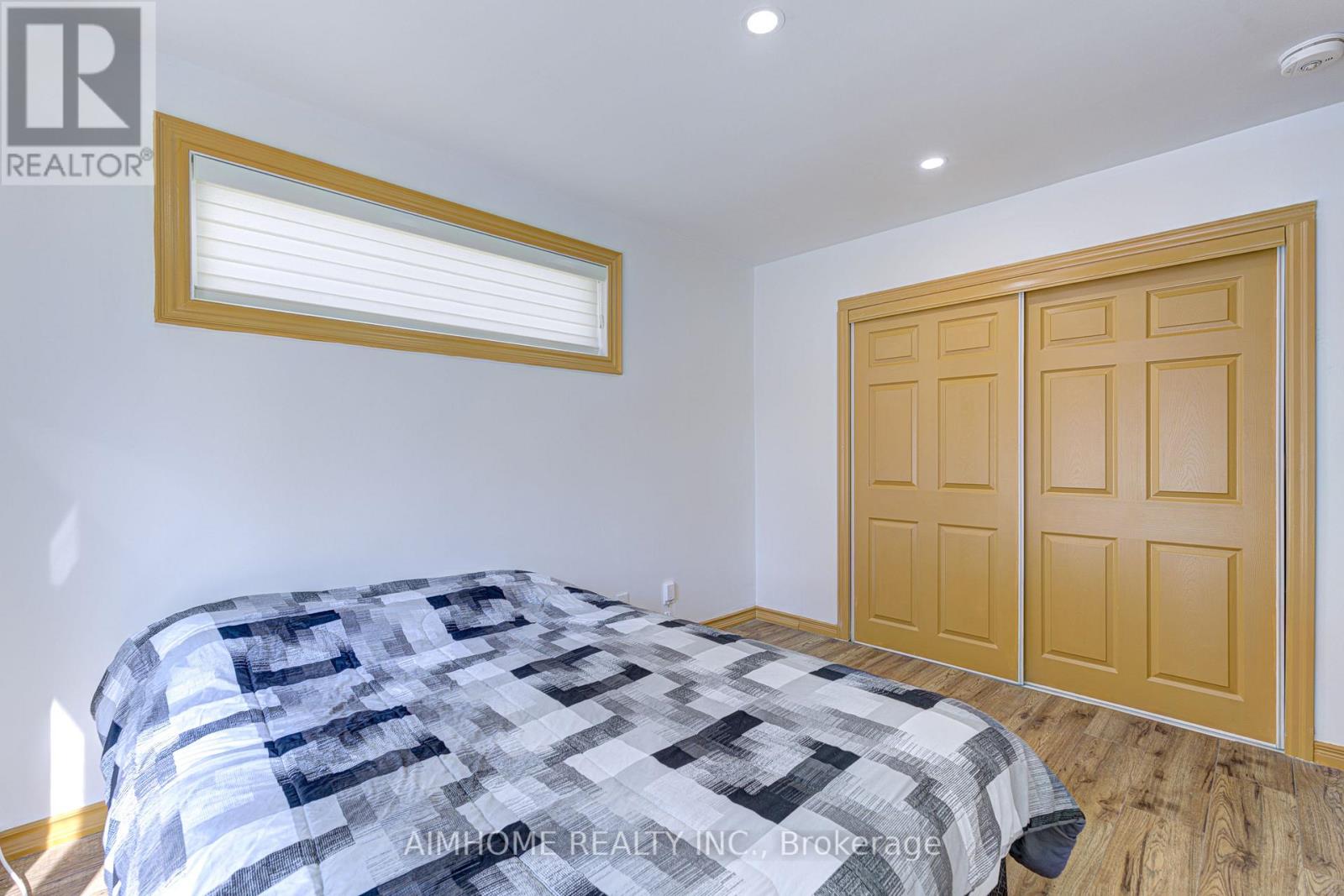 97 Edgecroft Road, Toronto, Ontario M8Z 2C2 - Photo 40 - W12573922