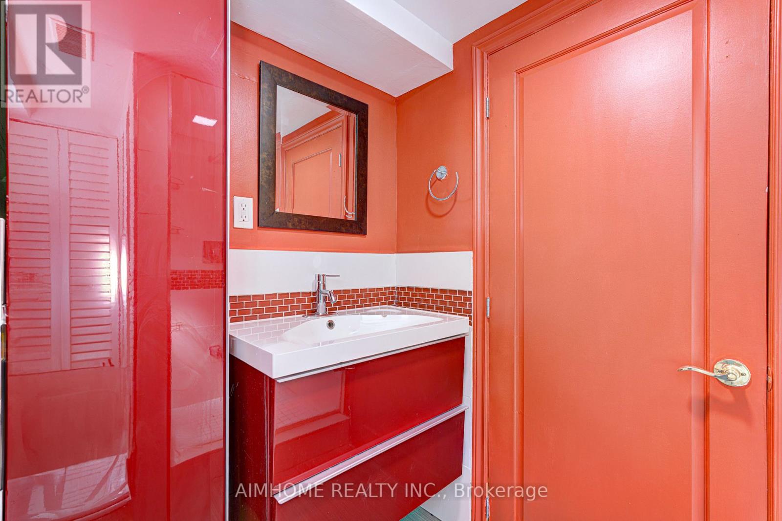 97 Edgecroft Road, Toronto, Ontario M8Z 2C2 - Photo 42 - W12573922