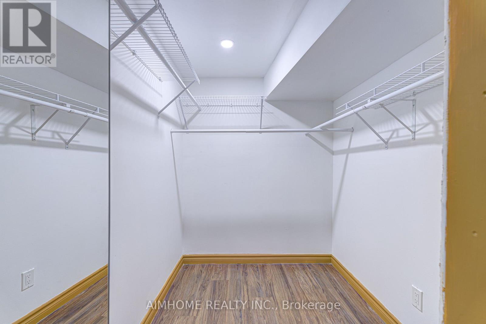 97 Edgecroft Road, Toronto, Ontario M8Z 2C2 - Photo 44 - W12573922