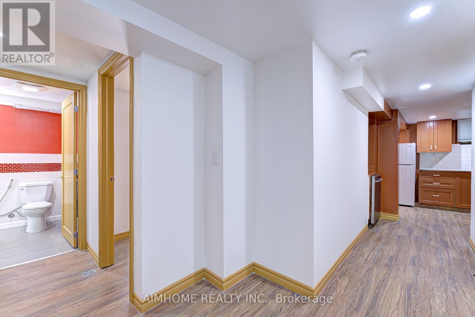 97 Edgecroft Road, Toronto, Ontario M8Z 2C2 - Photo 47 - W12573922