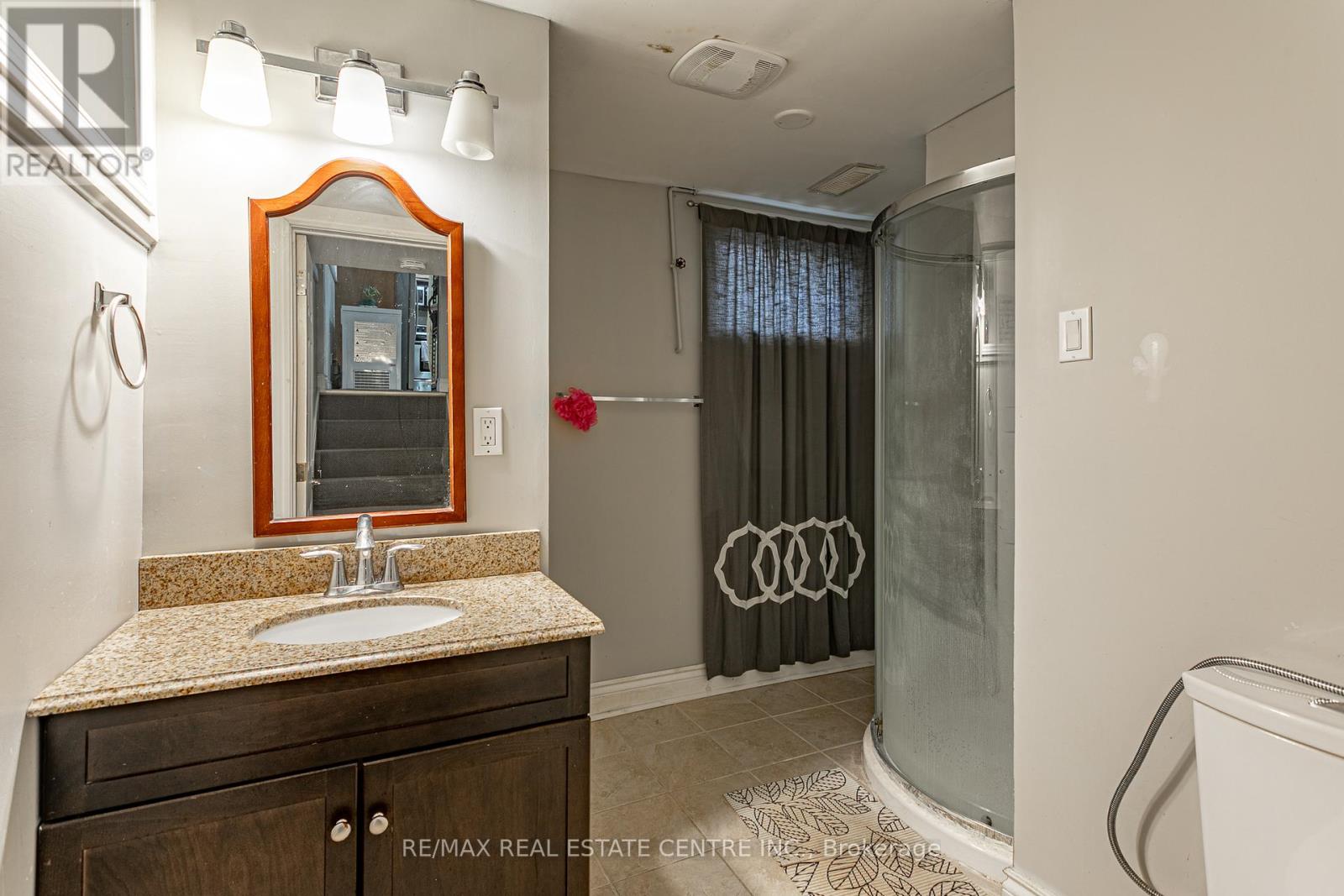 1235 Toukay Crescent, London East, Ontario  N5V 2X8 - Photo 14 - X12573920