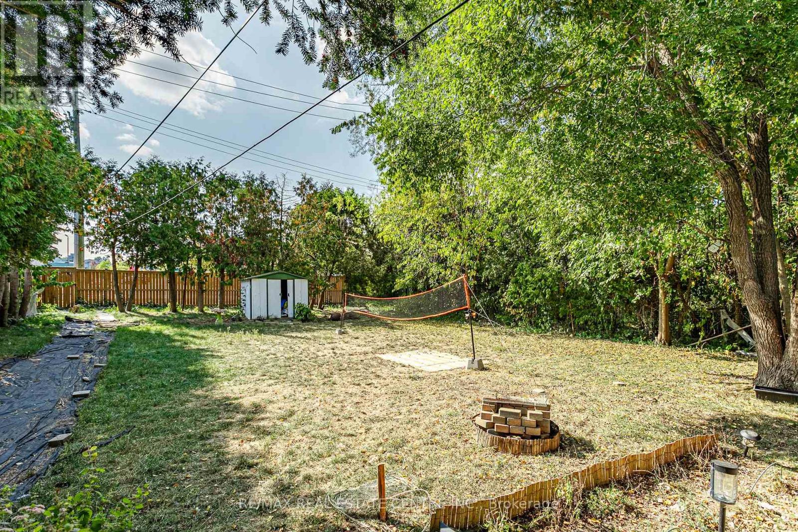 1235 Toukay Crescent, London East, Ontario  N5V 2X8 - Photo 17 - X12573920