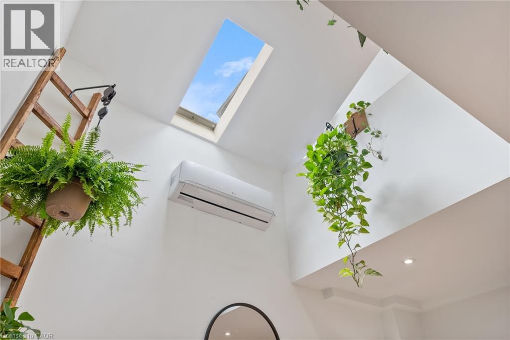 23 Macaulay Street W Unit# 2, Hamilton, Ontario  L8L 1E6 - Photo 12 - 40769972