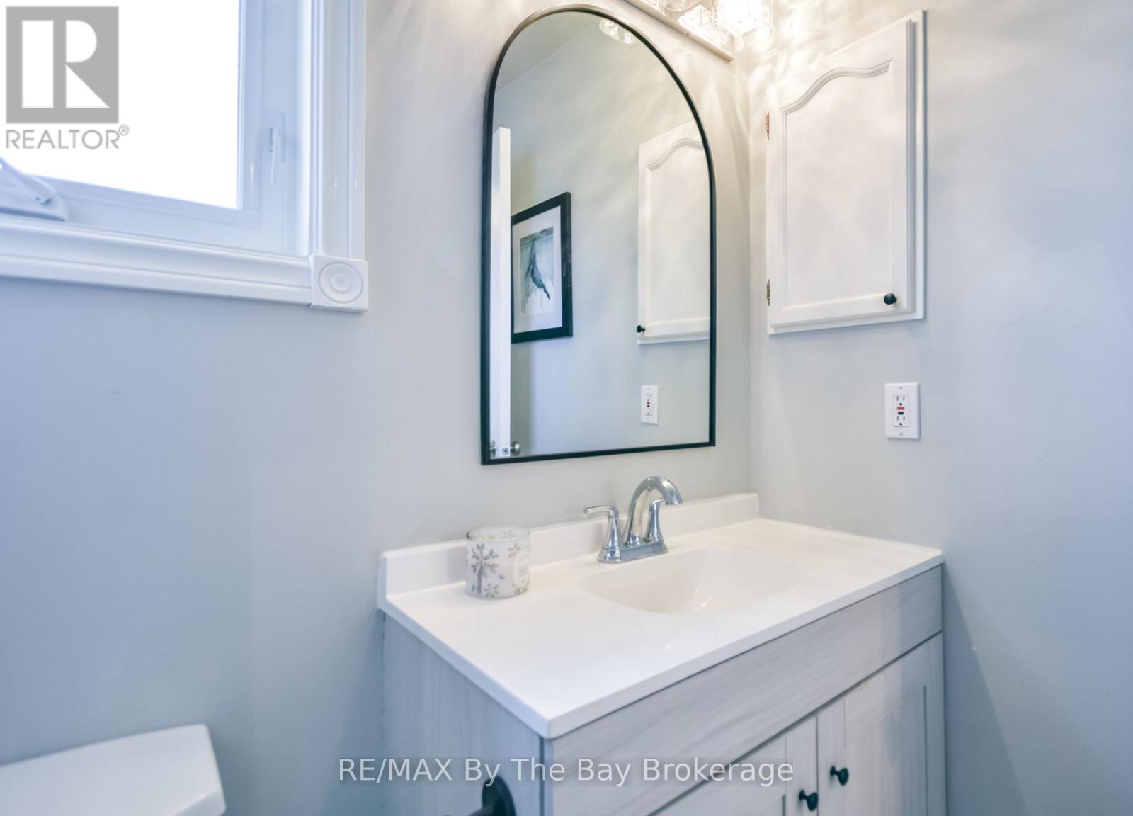 63 Fernbrook Drive, Wasaga Beach, Ontario  L9Z 1G4 - Photo 18 - S12574014