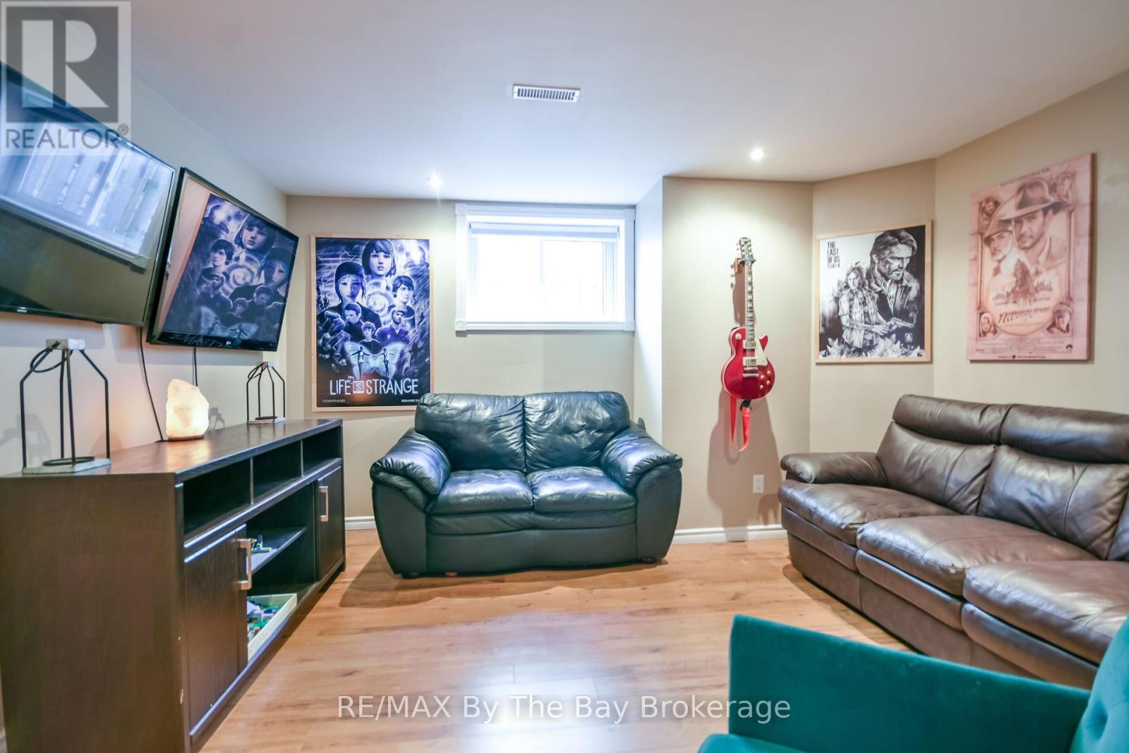 63 Fernbrook Drive, Wasaga Beach, Ontario  L9Z 1G4 - Photo 27 - S12574014