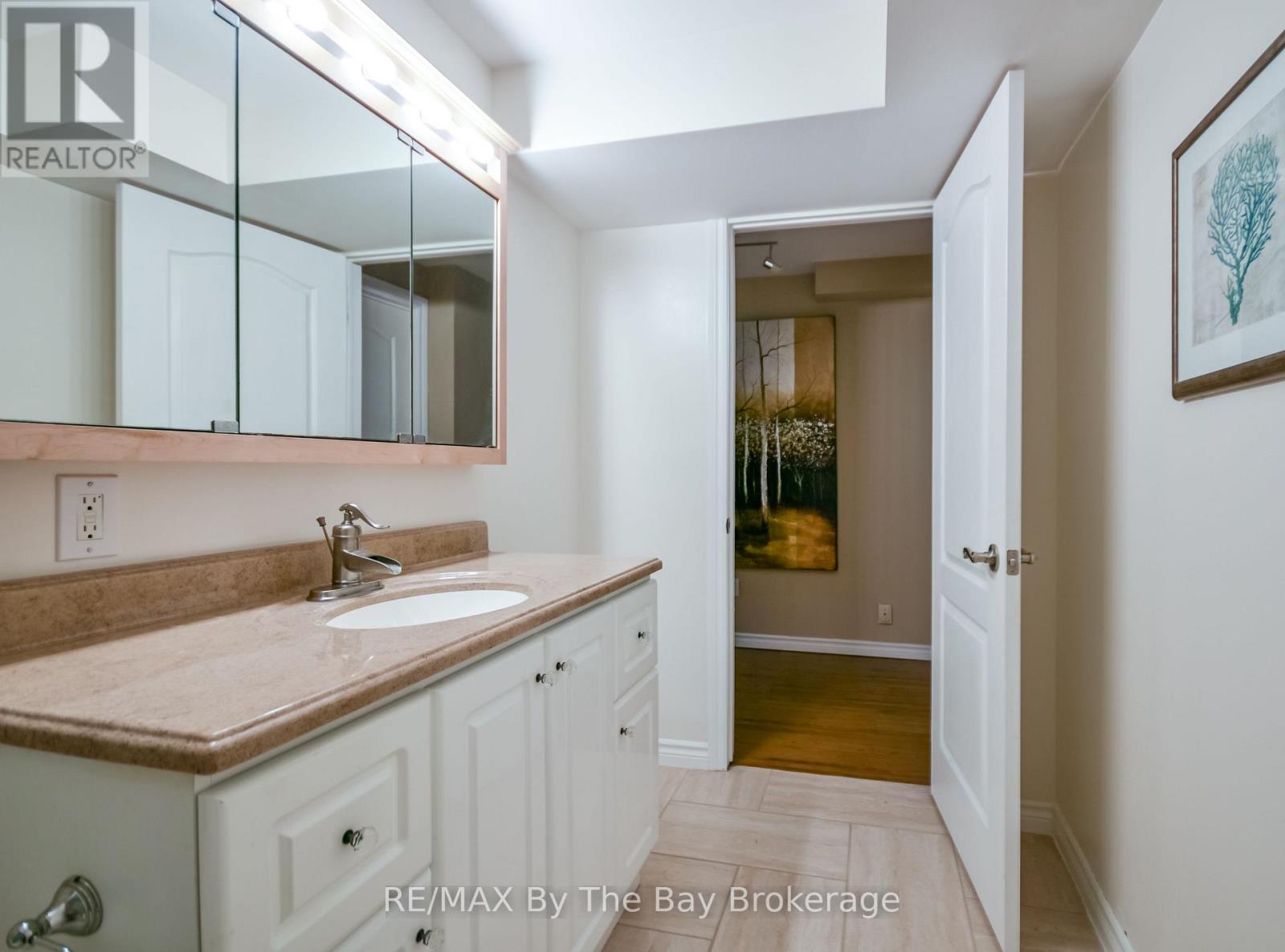 63 Fernbrook Drive, Wasaga Beach, Ontario  L9Z 1G4 - Photo 33 - S12574014