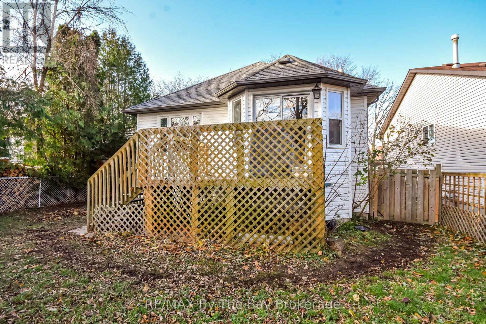 63 Fernbrook Drive, Wasaga Beach, Ontario  L9Z 1G4 - Photo 38 - S12574014