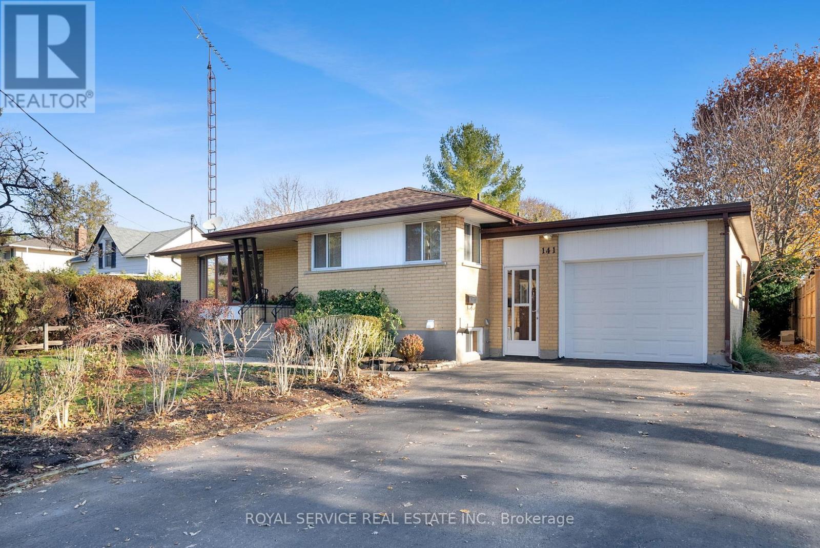 141 Scugog Street N, Clarington, Ontario  L1C 3J7 - Photo 1 - E12574016