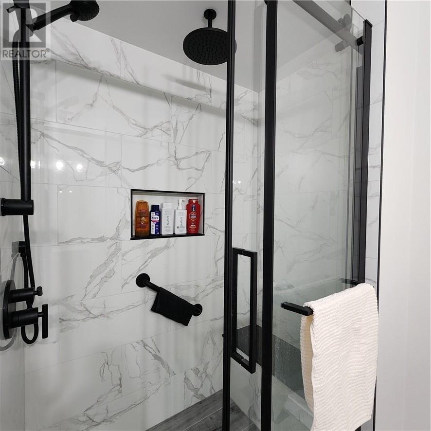 3262 Falconbridge Highway, Garson, Ontario P3L 1H3 - Photo 19 - 2125749