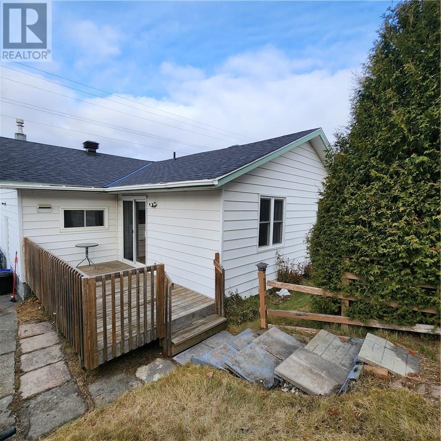 3262 Falconbridge Highway, Garson, Ontario P3L 1H3 - Photo 2 - 2125749