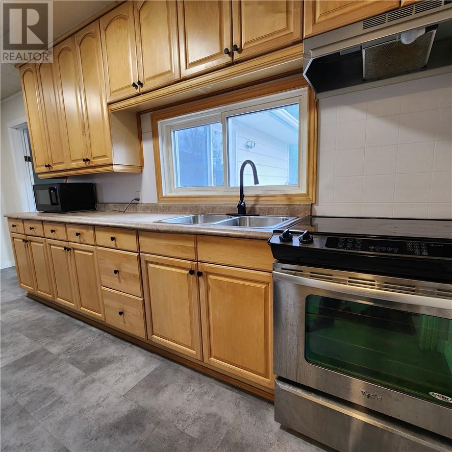 3262 Falconbridge Highway, Garson, Ontario P3L 1H3 - Photo 3 - 2125749