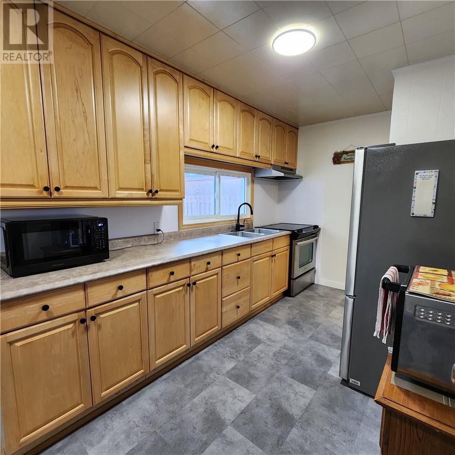 3262 Falconbridge Highway, Garson, Ontario P3L 1H3 - Photo 4 - 2125749