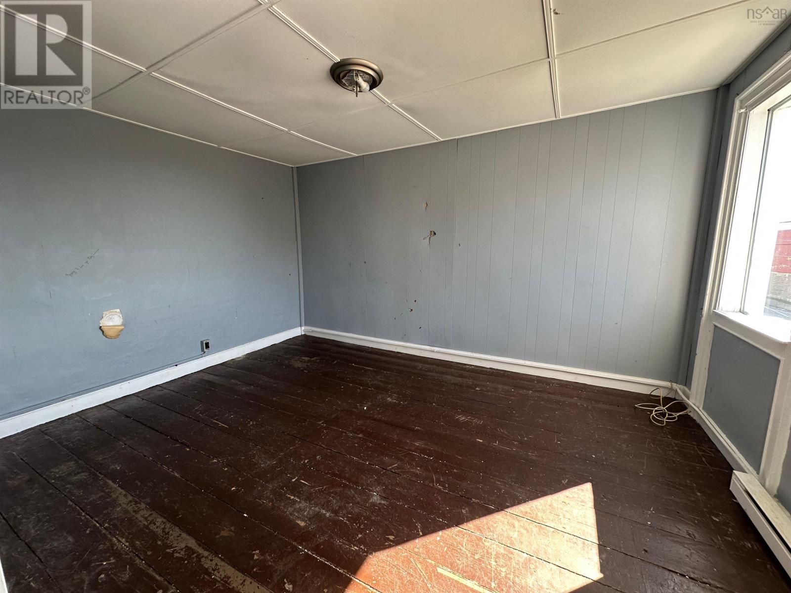 11 Kirk Street, Yarmouth, Nova Scotia B5A 1S6 - Photo 16 - 202524074