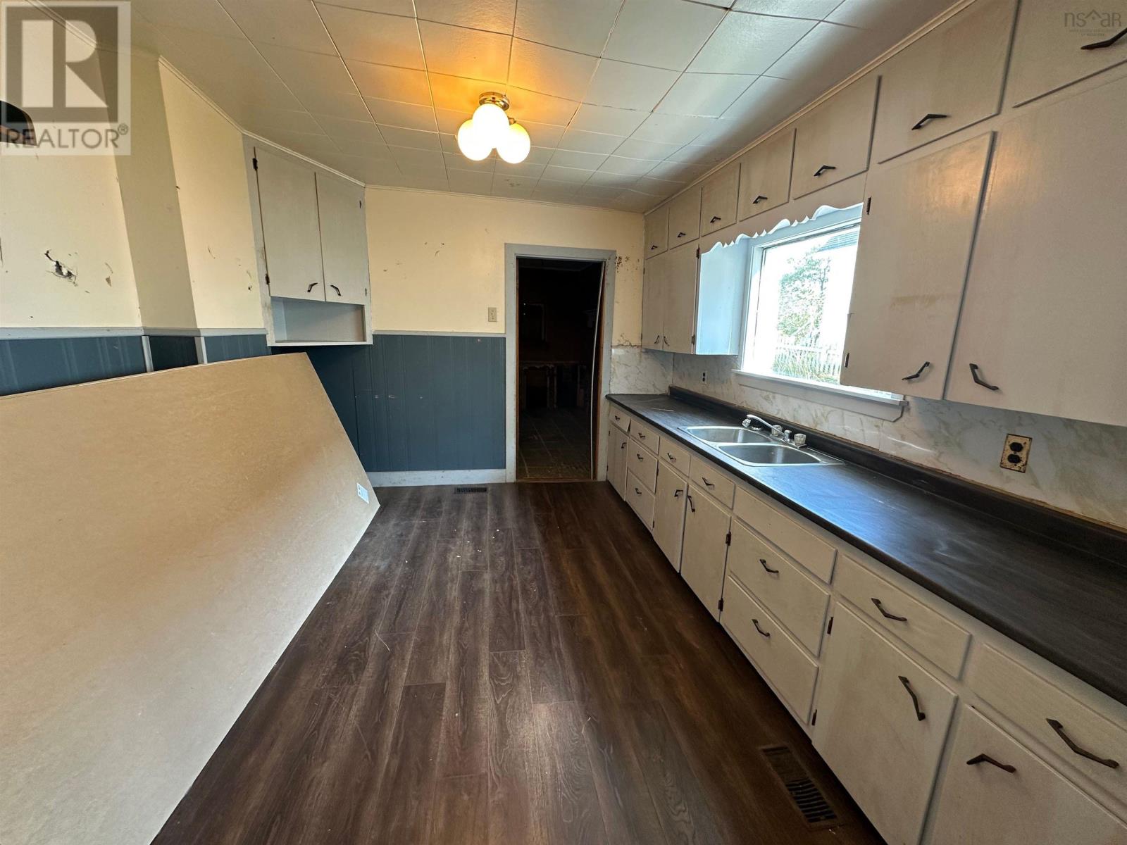 11 Kirk Street, Yarmouth, Nova Scotia B5A 1S6 - Photo 19 - 202524074