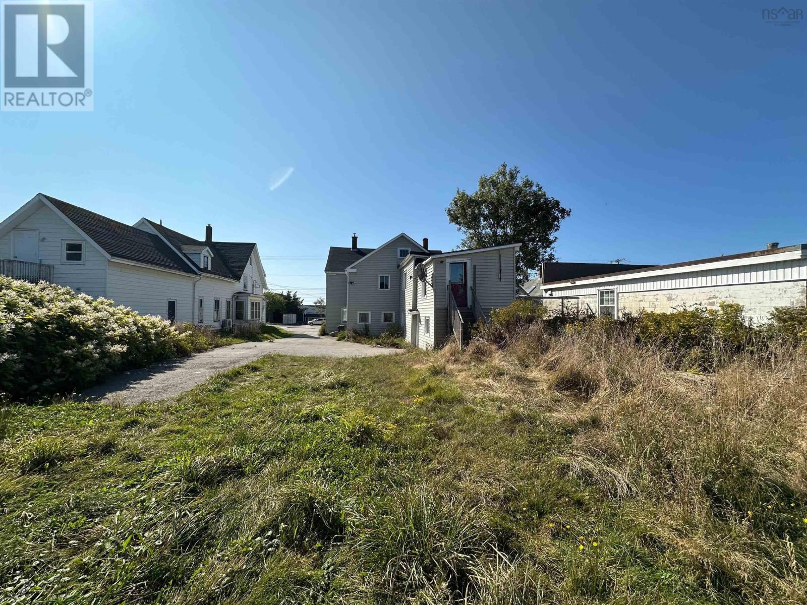 11 Kirk Street, Yarmouth, Nova Scotia B5A 1S6 - Photo 41 - 202524074