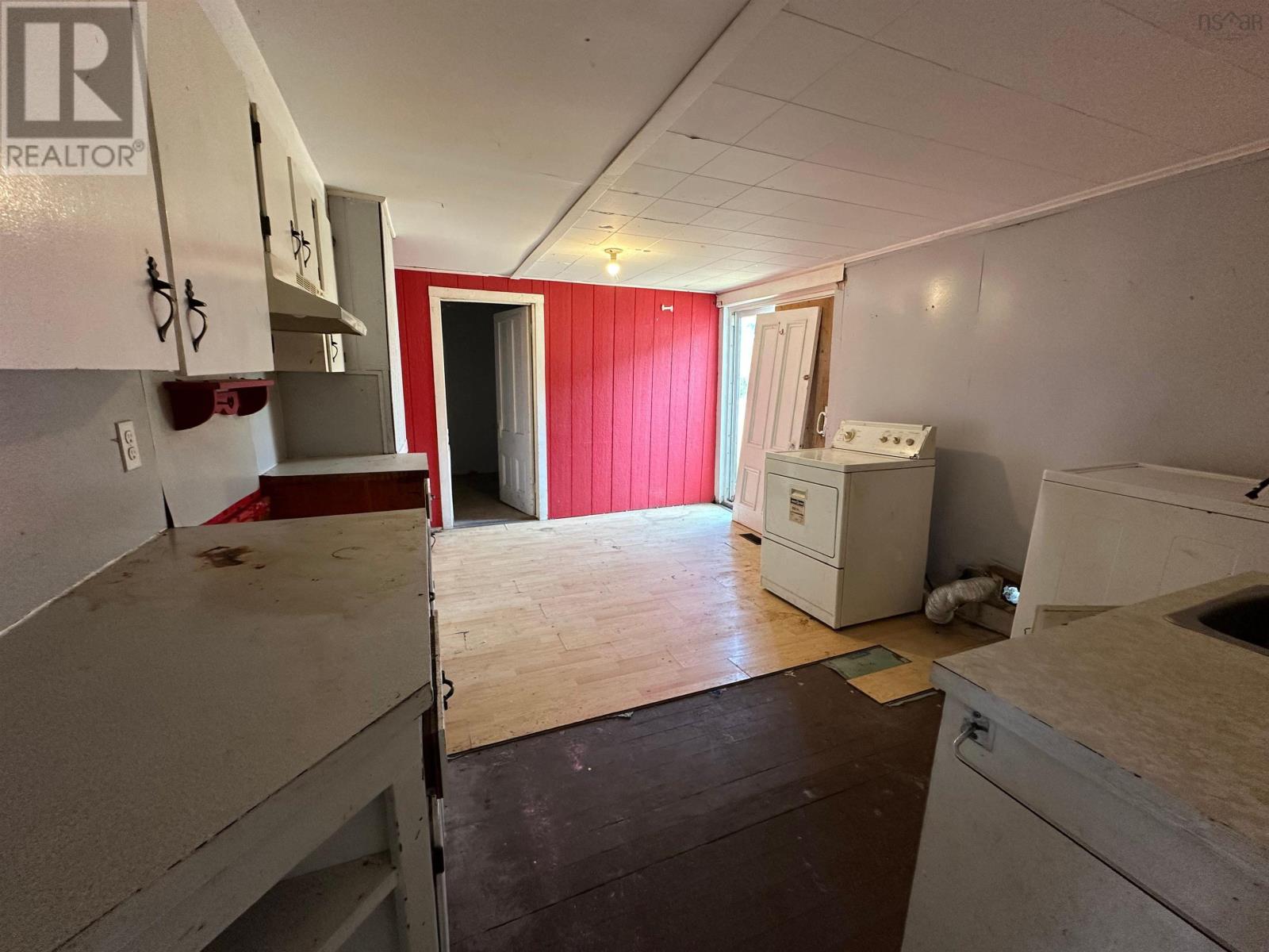 11 Kirk Street, Yarmouth, Nova Scotia B5A 1S6 - Photo 30 - 202524074