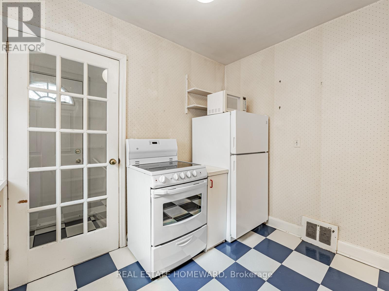 18 Herron Avenue, Toronto, Ontario  M1L 3V7 - Photo 16 - E12570742