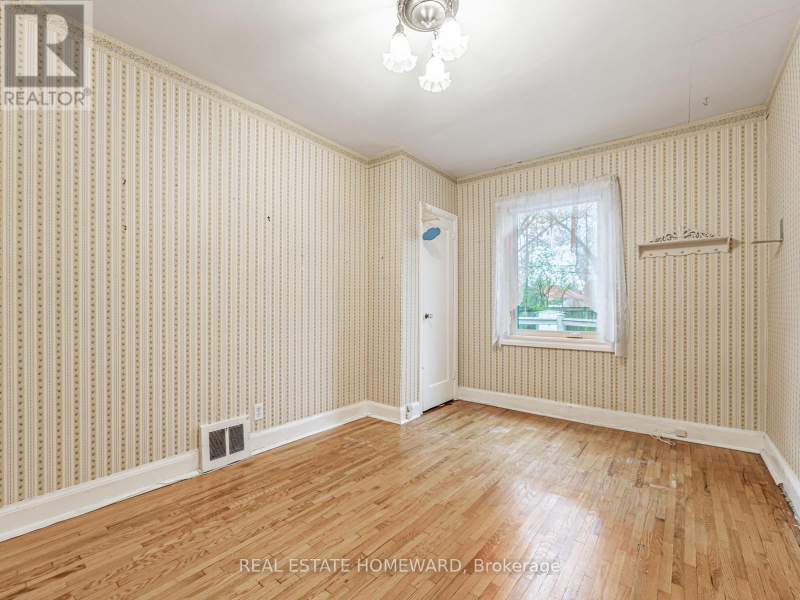 18 Herron Avenue, Toronto, Ontario  M1L 3V7 - Photo 18 - E12570742