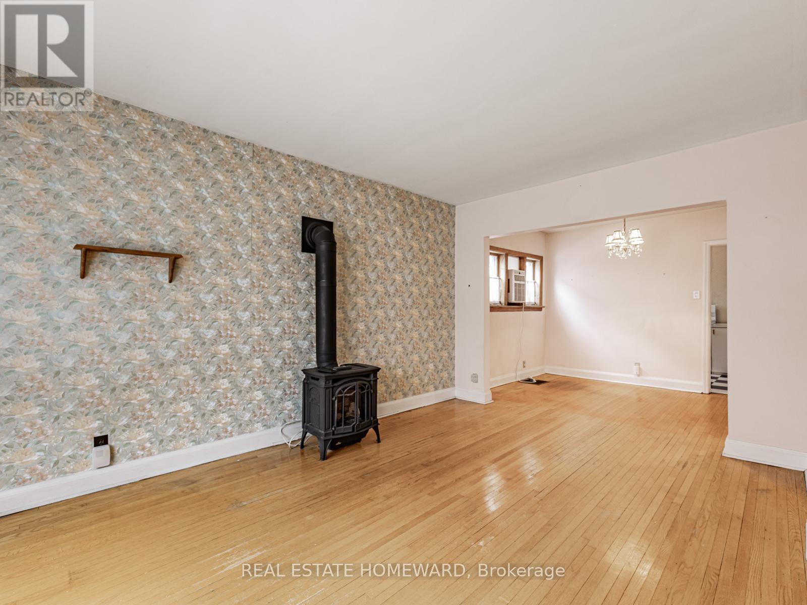 18 Herron Avenue, Toronto, Ontario  M1L 3V7 - Photo 8 - E12570742