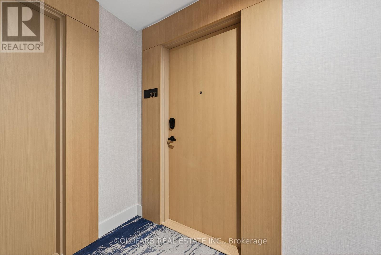 201 - 333 Sunseeker Avenue, Innisfil, Ontario L9S 0R6 - Photo 3 - N12548808