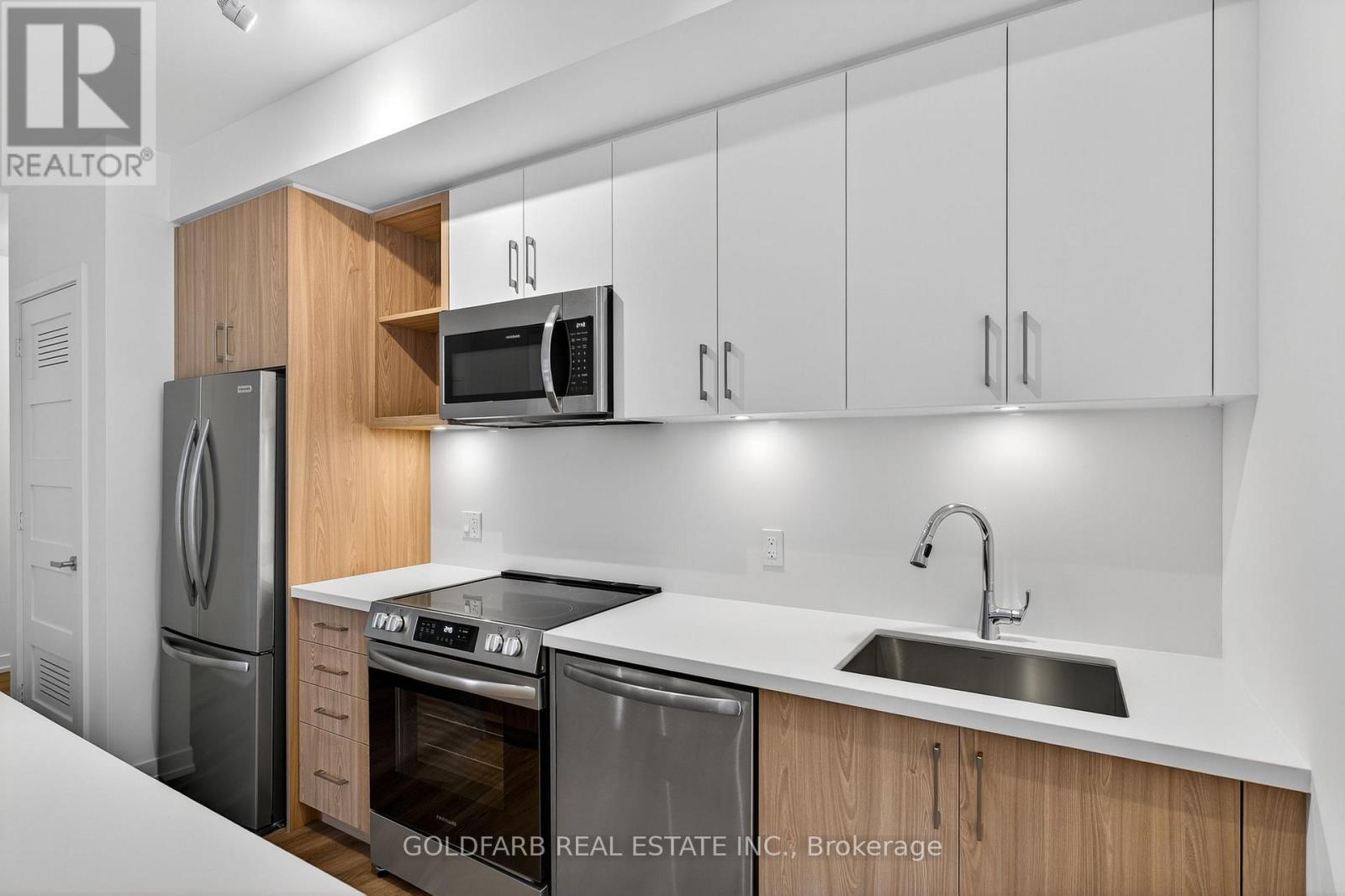 201 - 333 Sunseeker Avenue, Innisfil, Ontario L9S 0R6 - Photo 6 - N12548808