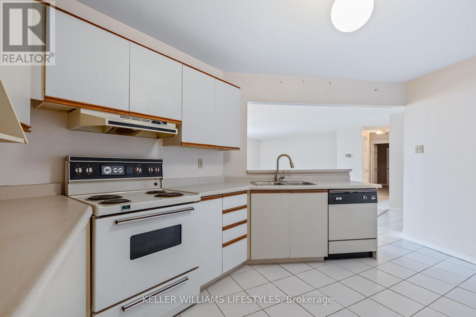 1302 - 500 Talbot Street, London East, Ontario  N6A 2S3 - Photo 18 - X12336693