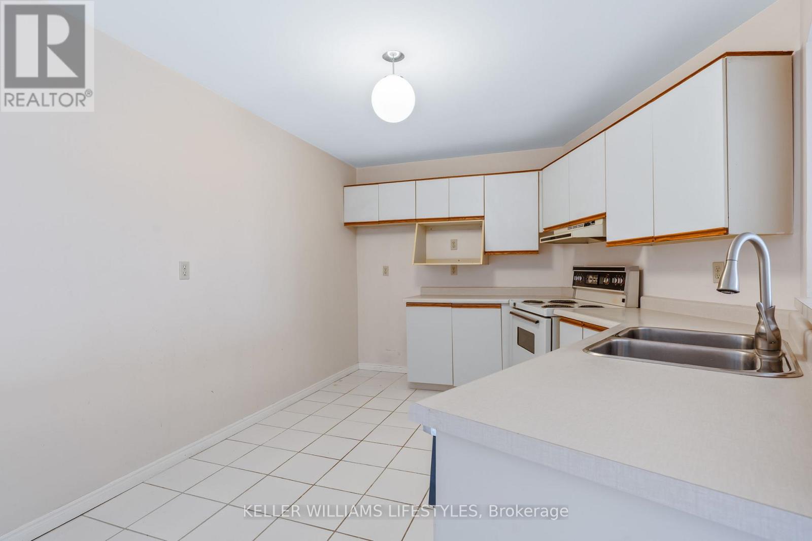 1302 - 500 Talbot Street, London East, Ontario  N6A 2S3 - Photo 16 - X12336693