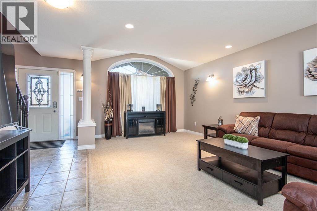 383 Parrott Place, Woodstock, Ontario  N4T 1V4 - Photo 4 - 40790009