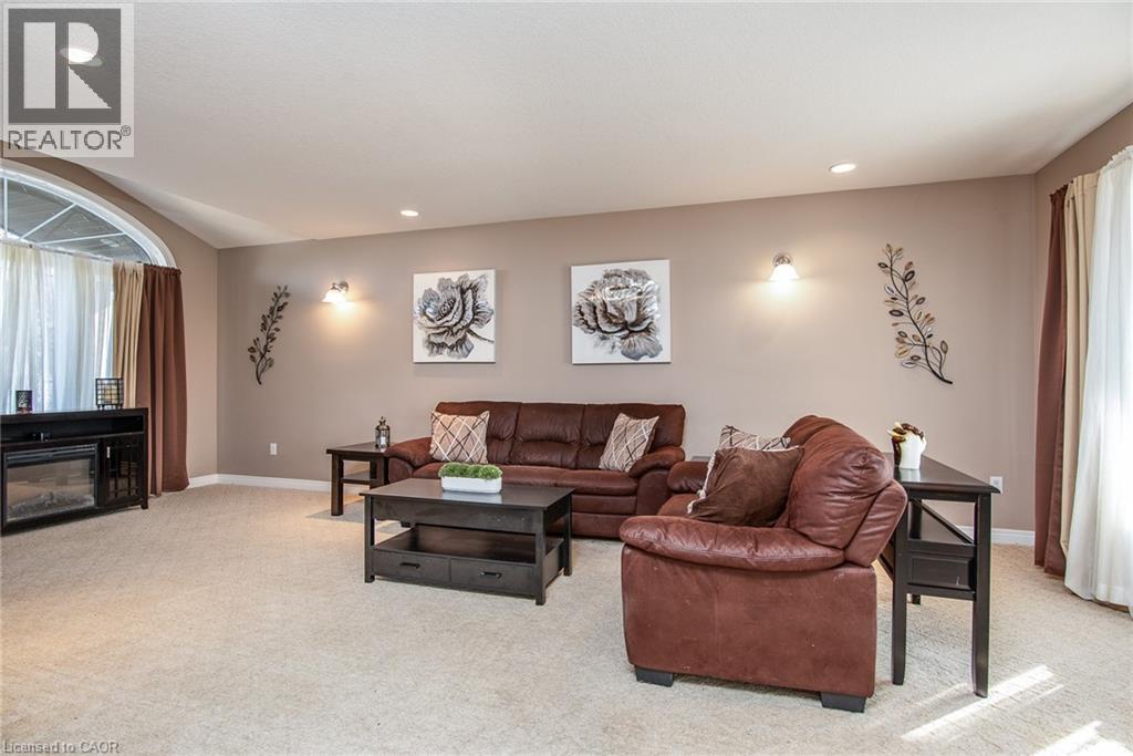 383 Parrott Place, Woodstock, Ontario  N4T 1V4 - Photo 5 - 40790009