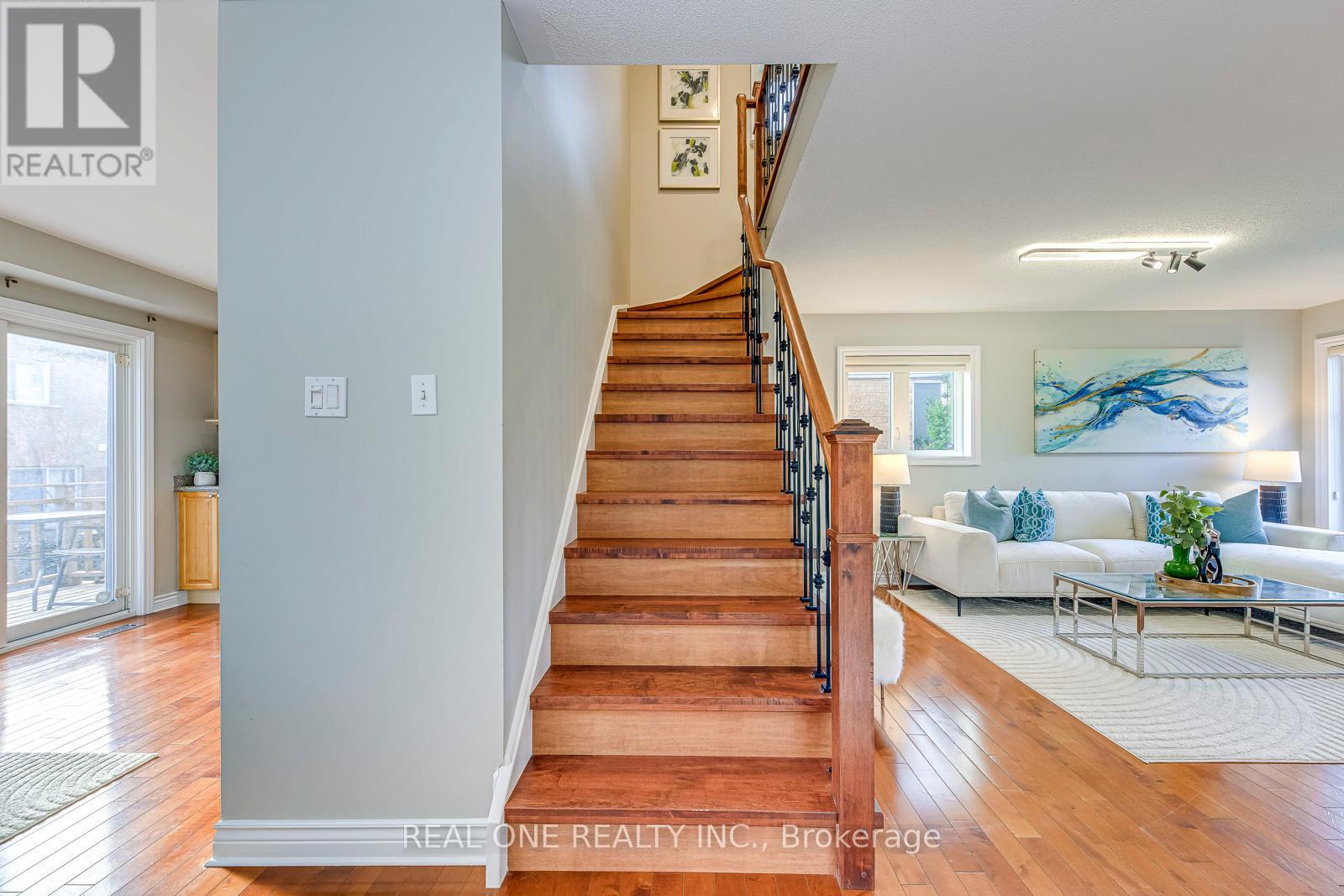 2470 Bankside Drive, Mississauga, Ontario  L5M 6E6 - Photo 18 - W12569800