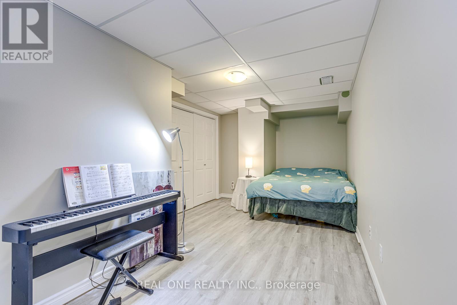 2470 Bankside Drive, Mississauga, Ontario  L5M 6E6 - Photo 34 - W12569800