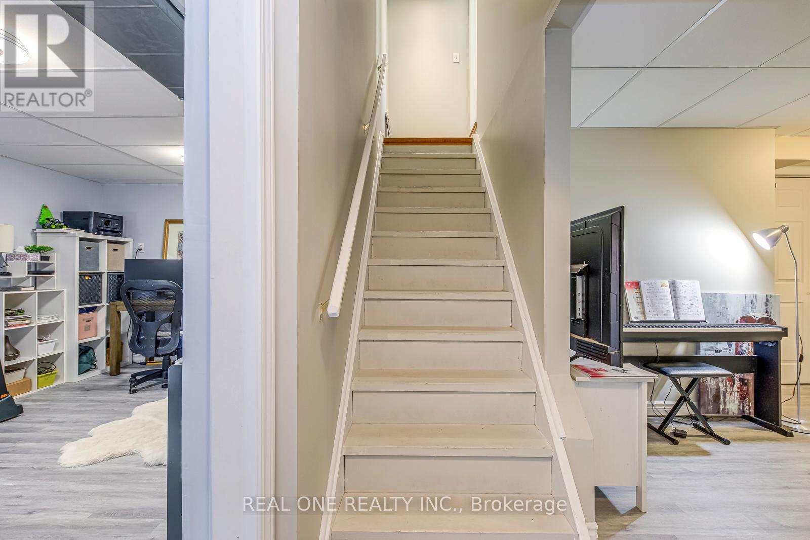 2470 Bankside Drive, Mississauga, Ontario  L5M 6E6 - Photo 30 - W12569800