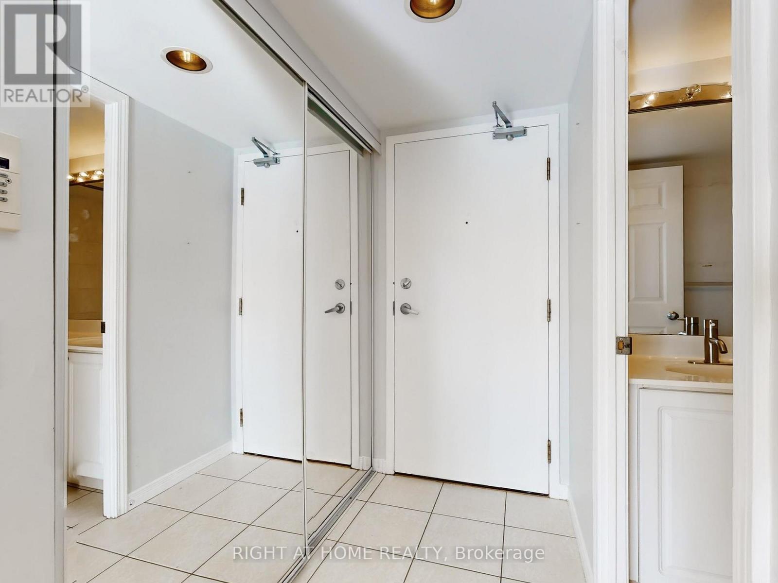 2203 - 30 Harrison Garden Boulevard, Toronto, Ontario  M2N 7A9 - Photo 18 - C12572934