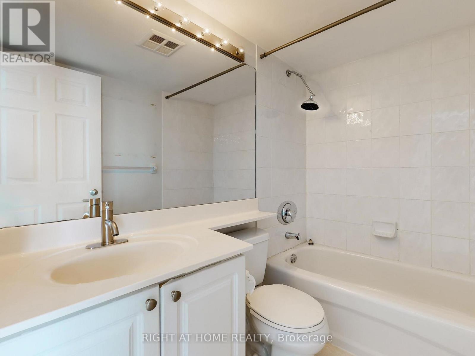 2203 - 30 Harrison Garden Boulevard, Toronto, Ontario  M2N 7A9 - Photo 15 - C12572934