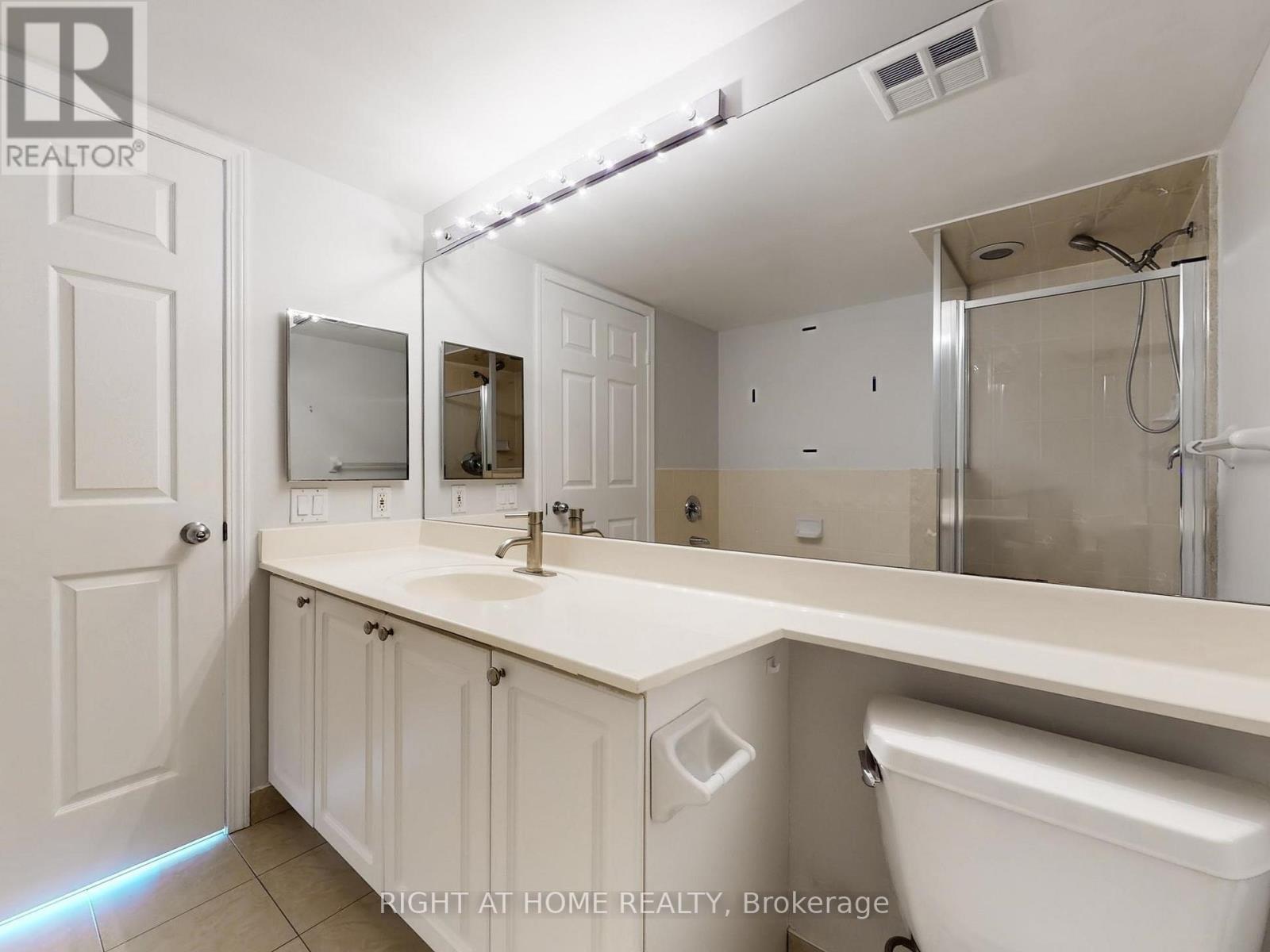 2203 - 30 Harrison Garden Boulevard, Toronto, Ontario  M2N 7A9 - Photo 11 - C12572934