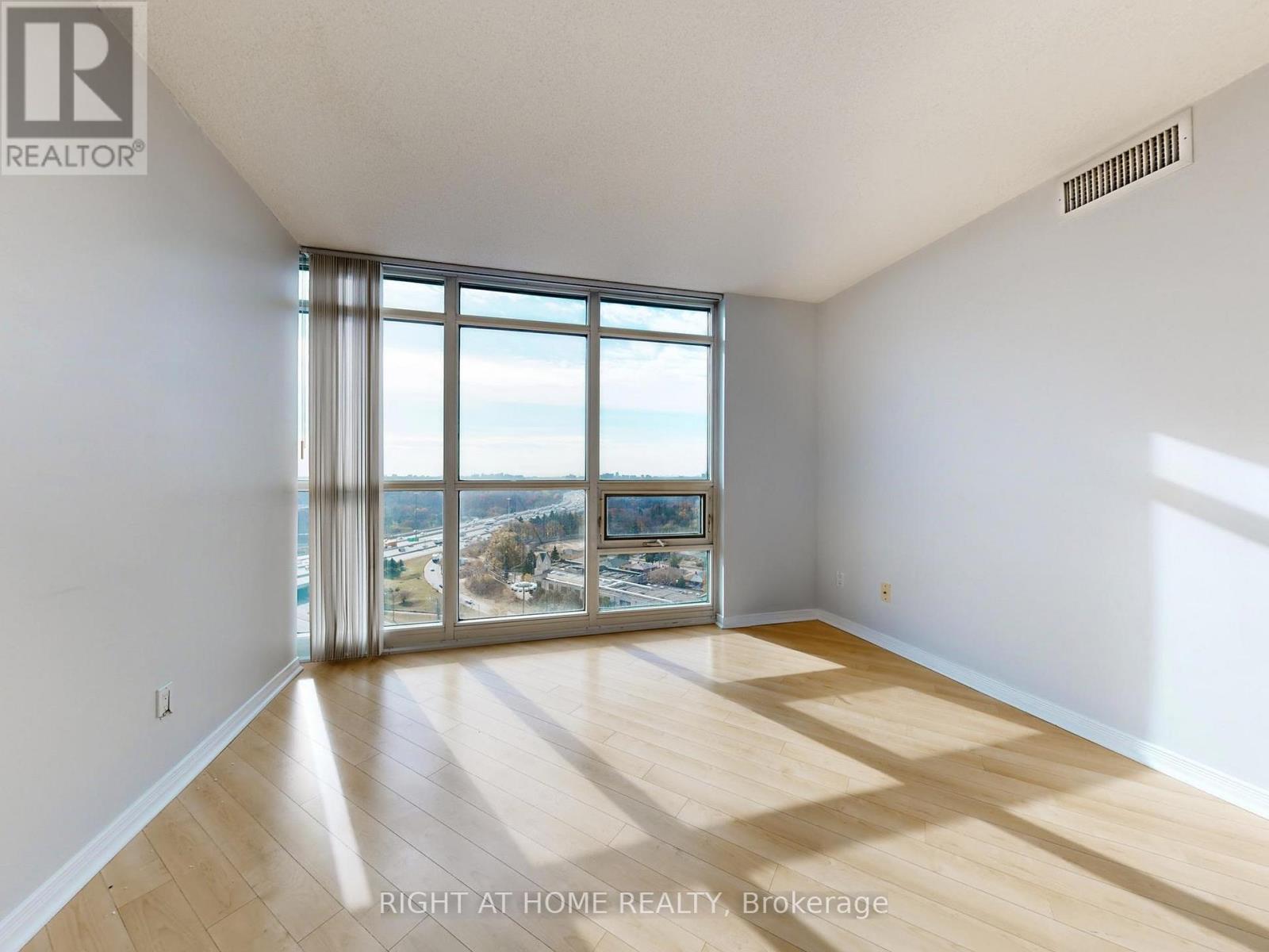 2203 - 30 Harrison Garden Boulevard, Toronto, Ontario  M2N 7A9 - Photo 5 - C12572934