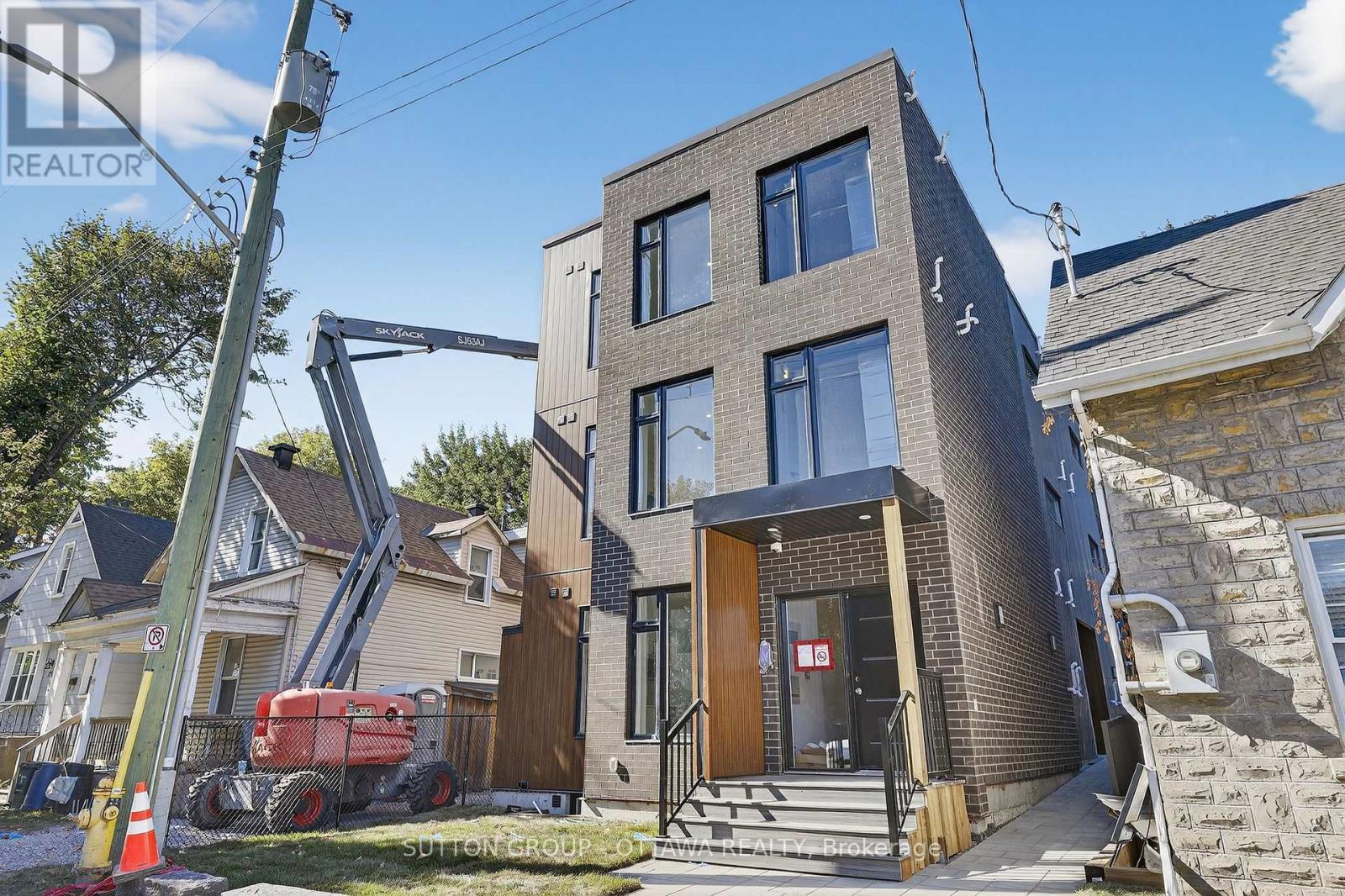 70 Havelock Street, Ottawa, Ontario  K1S 0A6 - Photo 3 - X12573990