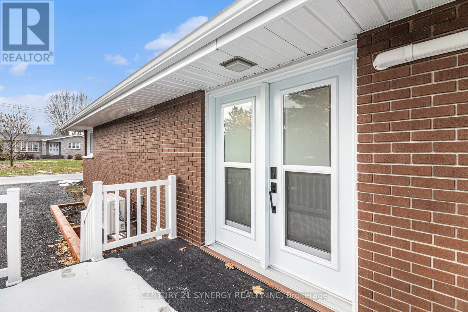 A - 24 Champagne Street W, North Stormont, Ontario  K0A 1R0 - Photo 24 - X12574028