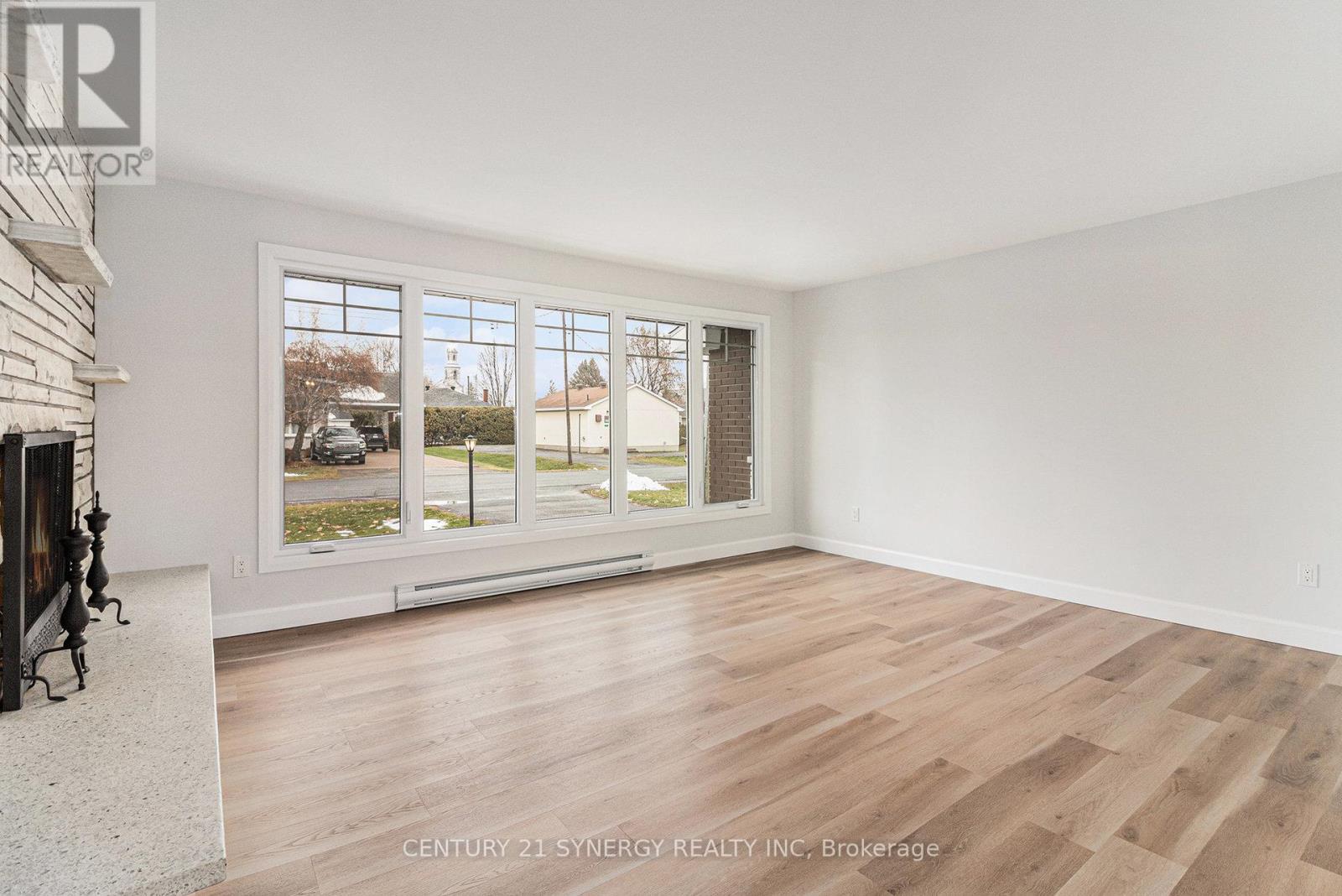 A - 24 Champagne Street W, North Stormont, Ontario  K0A 1R0 - Photo 8 - X12574028