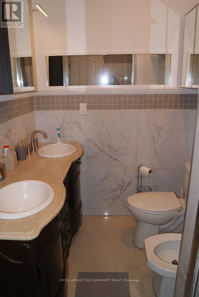 56 Willesden Road, Toronto (Hillcrest Village), Ontario  M2H 1V7 - Photo 14 - C12446093