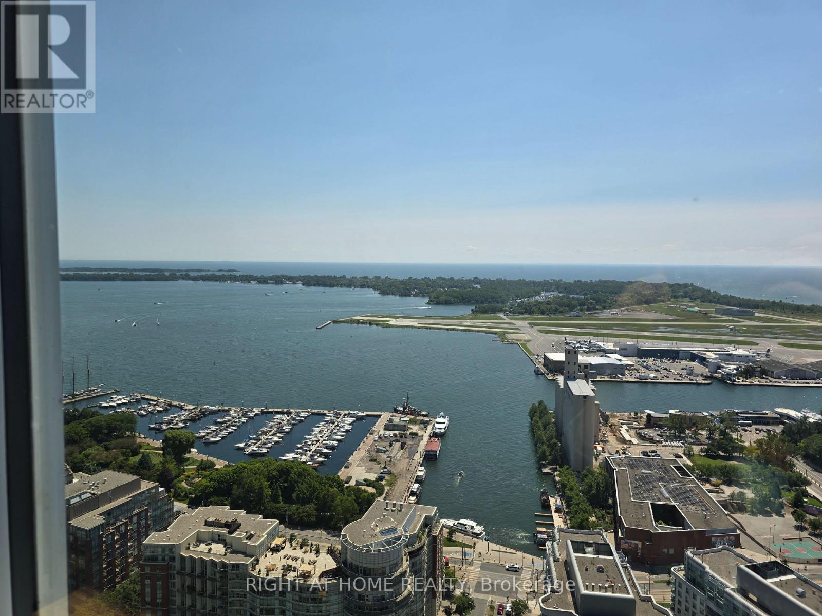 4708 - 75 Queens Wharf Road, Toronto, Ontario  M5V 0J8 - Photo 11 - C12573982