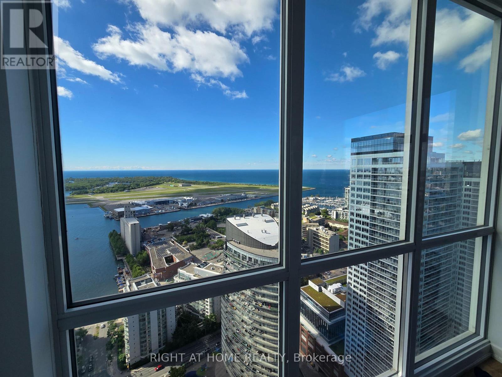 4708 - 75 Queens Wharf Road, Toronto, Ontario  M5V 0J8 - Photo 14 - C12573982