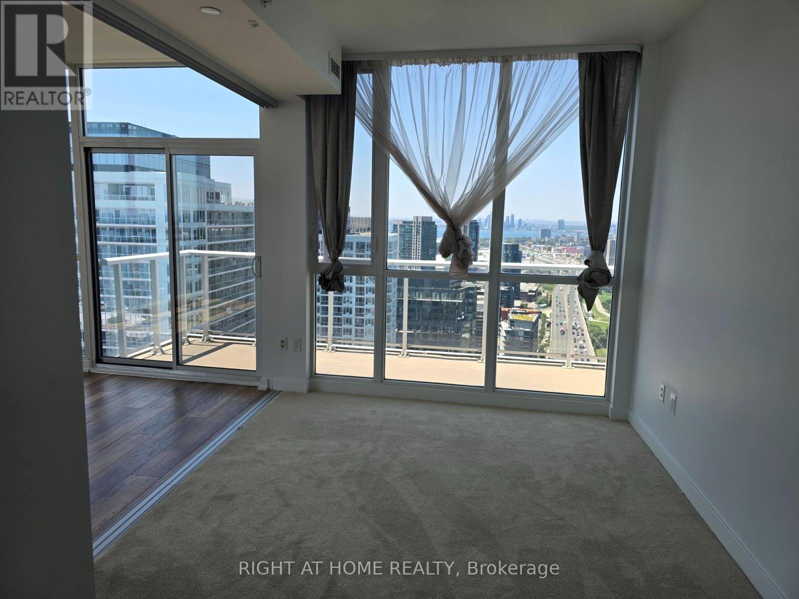 4708 - 75 Queens Wharf Road, Toronto, Ontario  M5V 0J8 - Photo 19 - C12573982
