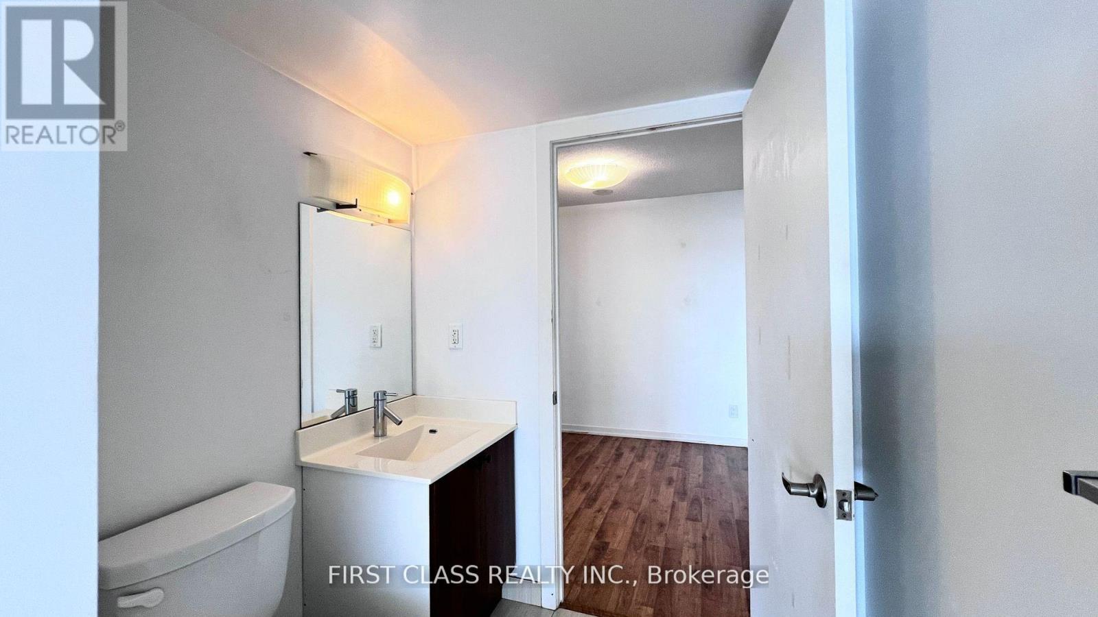 513 - 20 Joe Shuster Way, Toronto, Ontario  M6K 0A3 - Photo 9 - C12574020