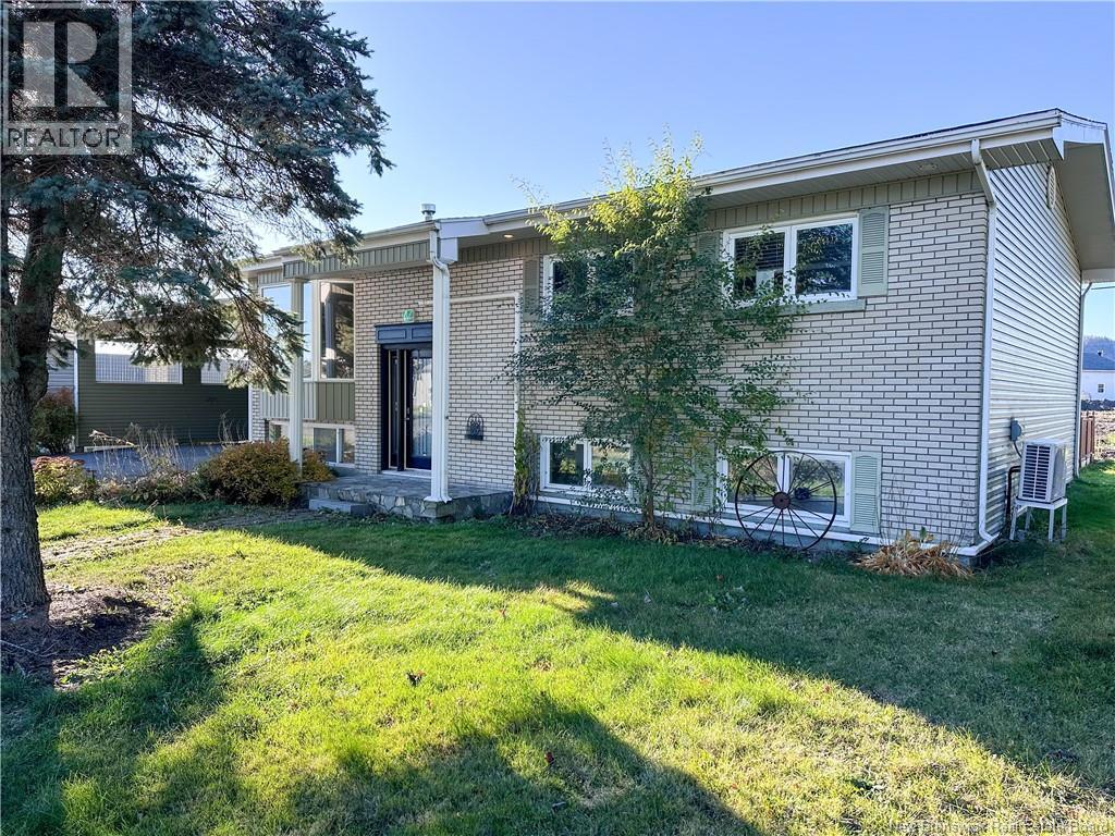 44 Lionel H Lajoie Avenue, Edmundston, New Brunswick  E3V 3G6 - Photo 2 - NB129301